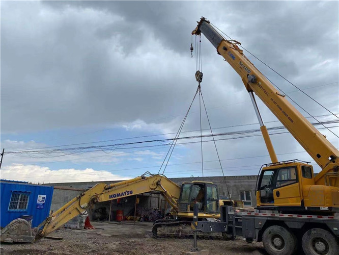 兴隆台区25吨吊车的工作半径是多少？